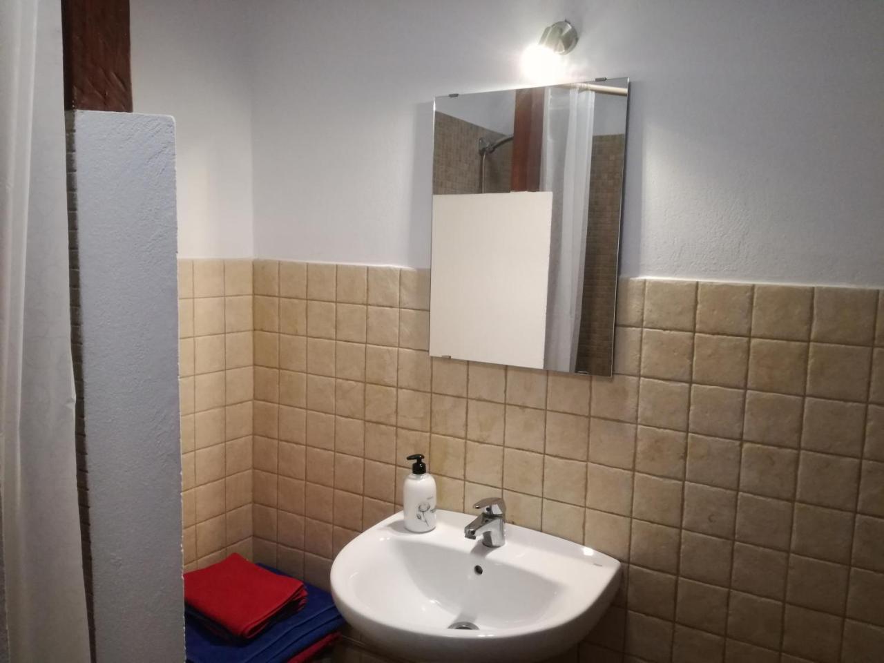 Surfhouse Hostel Famara Teguise  Ngoại thất bức ảnh