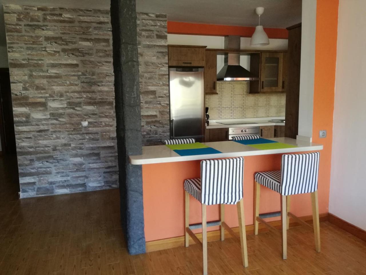 Surfhouse Hostel Famara Teguise  Ngoại thất bức ảnh