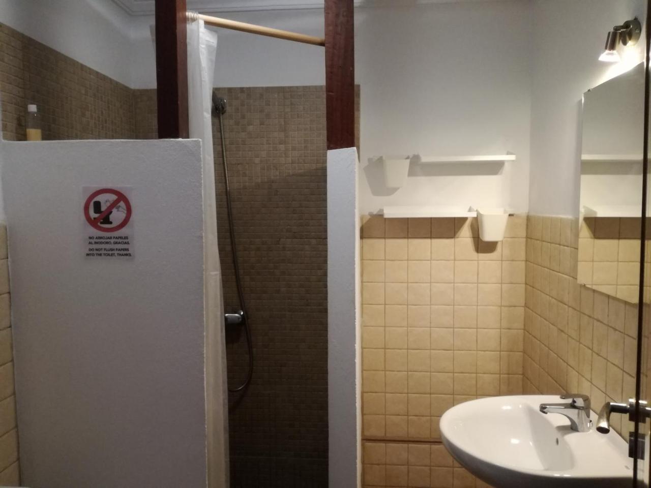 Surfhouse Hostel Famara Teguise  Ngoại thất bức ảnh